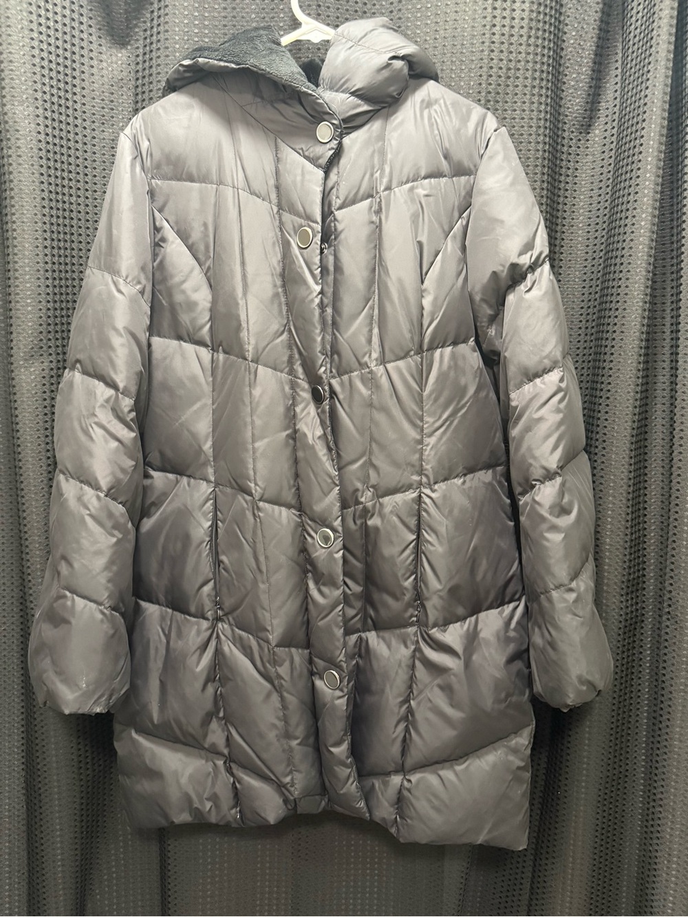 Lightweight Quilted Puffer Coat in Gray with Hood